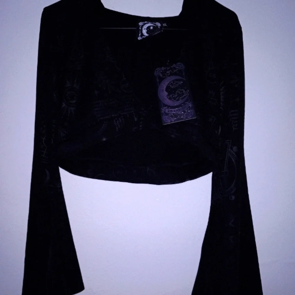 NWT KILLSTAR CROP TOP - Picture 1 of 2